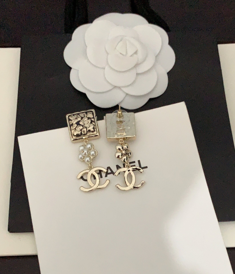 Ch**el earrings